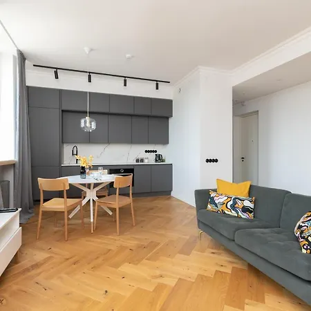 Hilltop - Grand Gonsiori Daire